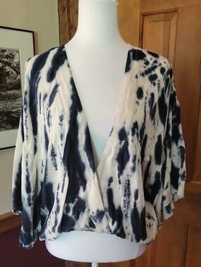 Young Fabulous & Broke Indigo & White Tie-Dye Wrap Blouse With Balloon Sleeves